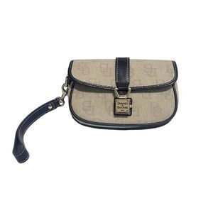 Dooney & Bourke Wallet Signature 1990s Canvas|Tan|Beige Flap Lock Wristlet